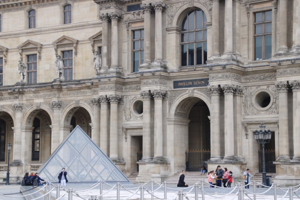 Louvre Museum Glass Pyramid Turns 30 Years Old | A French ...