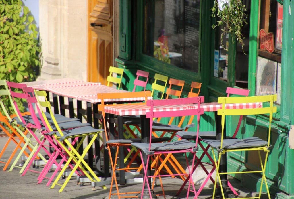 Montmartre cafe on Classic Paris Tour with A French Collection