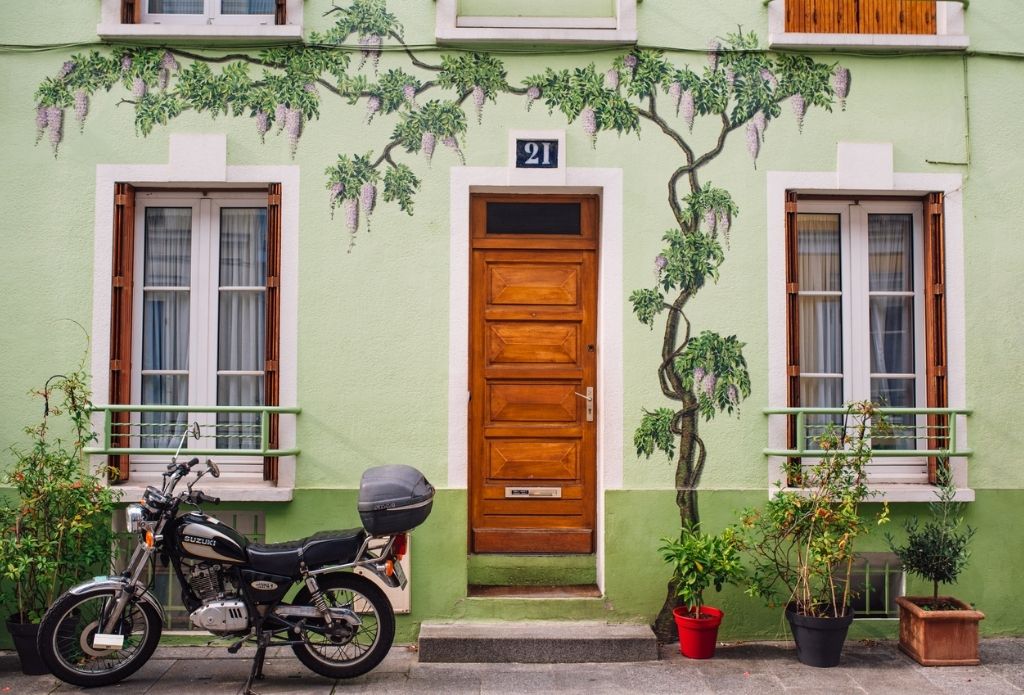 Rue Crémieux - The Most Colourful Street in Paris