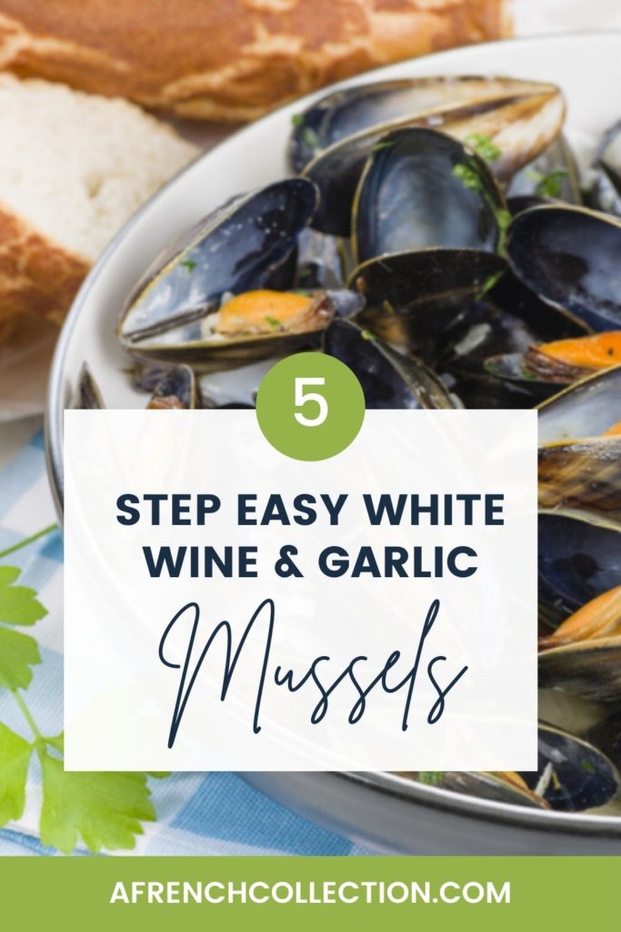 Recipe card with fresh mussels in garlic and white wine